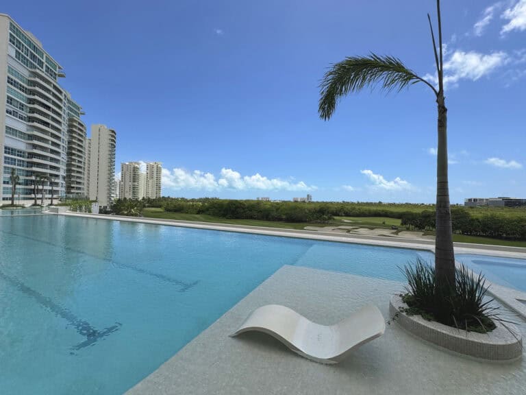 Discover the most advanced residential concept in Puerto Cancún.
