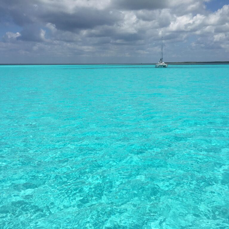Why Invest in Quintana Roo Over Costa Rica? The Smart Investor’s Choice