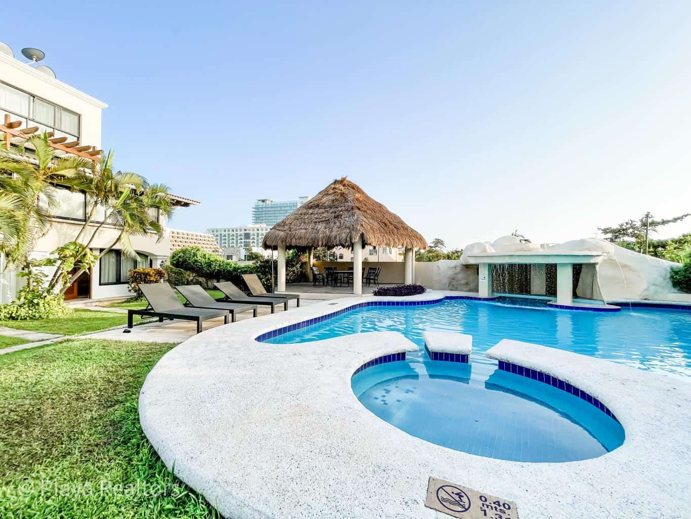 Bright and spacious pool garden in a newly listed Cancun home