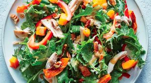 Image is a salad from Kustaa.