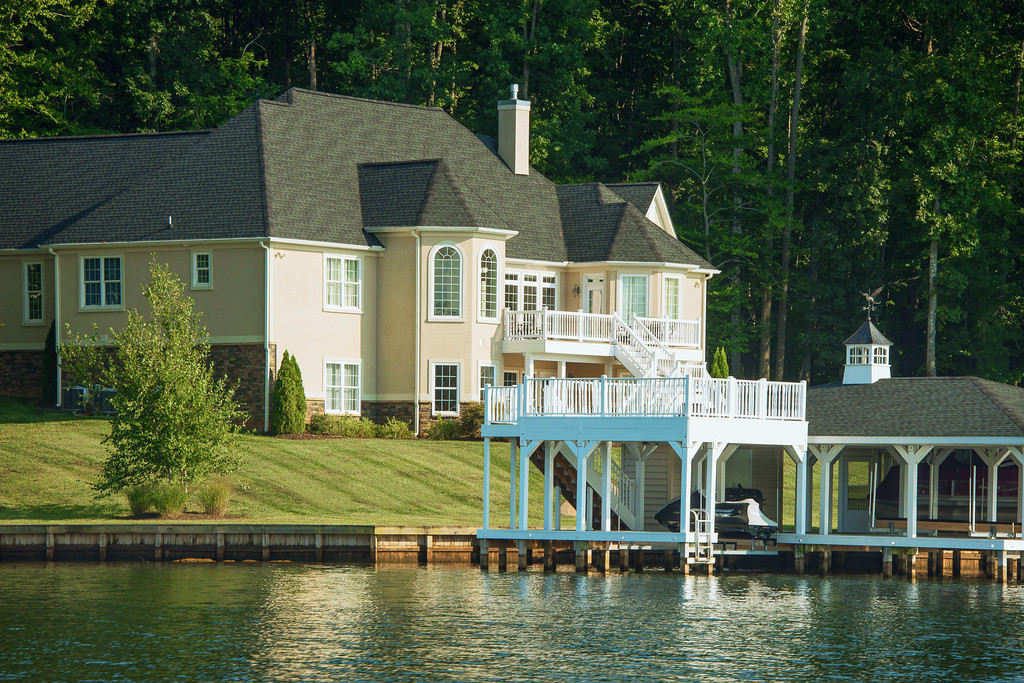 Extra of Lake Anna