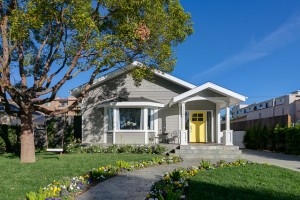 11207 Blix St, Toluca Lake