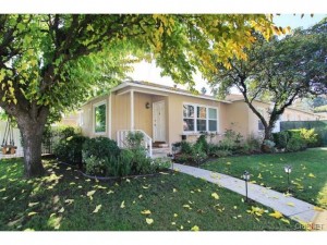 16642 Addison, Encino