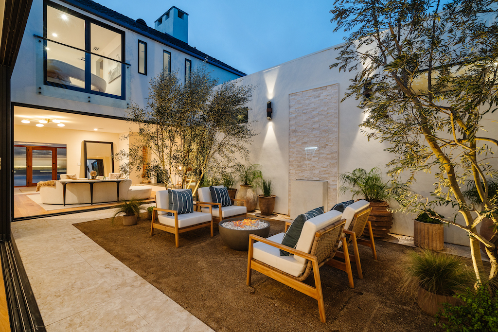 “backyard”