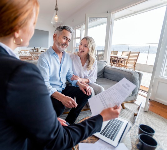 Select an agent & price