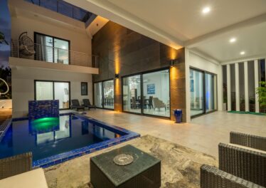 Pool View of Belize luxury homes