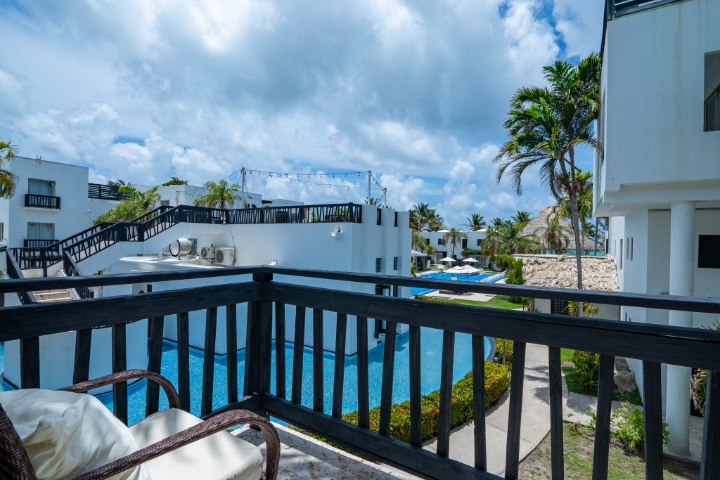 Island Living at Las Terrazas Resort: 3-Bedroom Belize Condo with Water Views