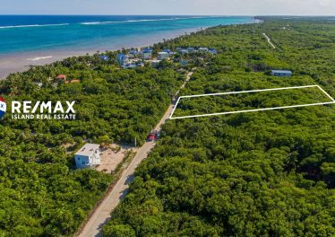 Habaneros Ambergris Caye prime investment lot for sale. Aerial view of site with ocean views