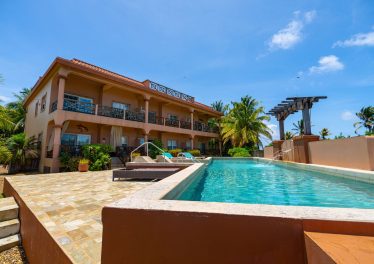 Solitude Condo in belize, low priced hoa