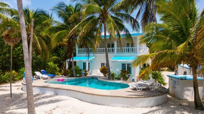 Oceanfront home with pool in South Ambergris Caye