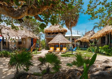 Hotel Del Rio beachfront hotel in Boca del Rio, Ambergris Caye