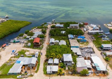Residential lot for sale in Eiley Subdivision, Ambergris Caye (Parcel 2921)