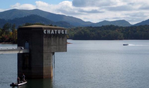 lake chatuge dam overlook