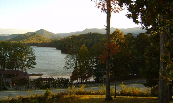 lake chatuge photo