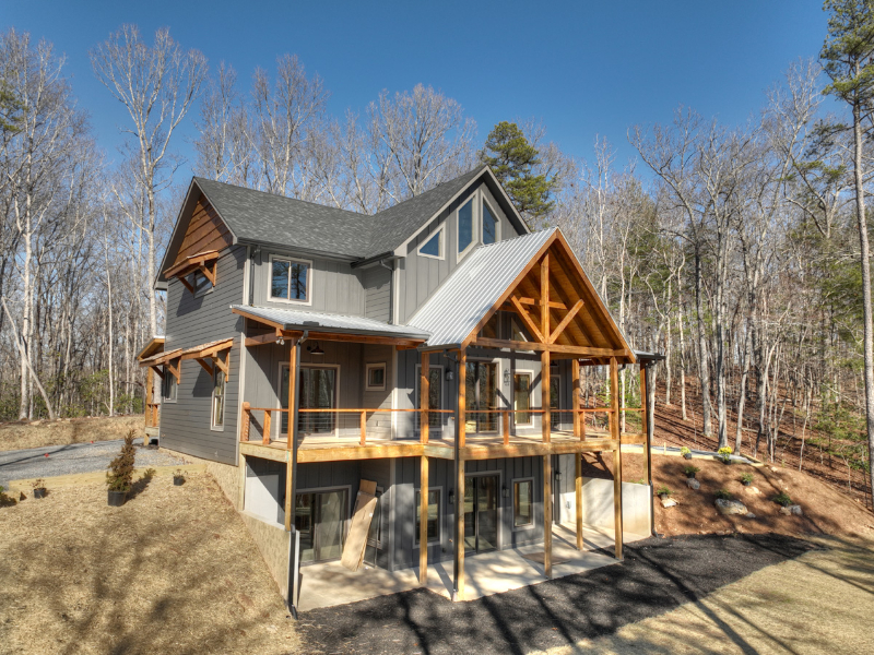 Cabin house in Morganton 