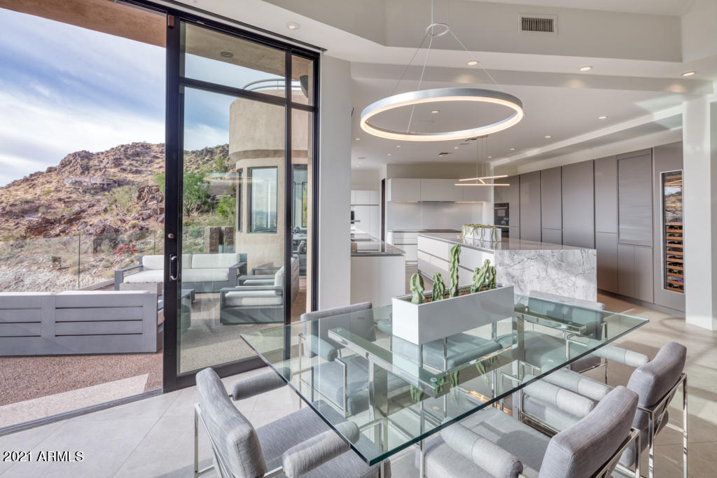 5720 E Cheney Dr Paradise Valley AZ 85253-3079