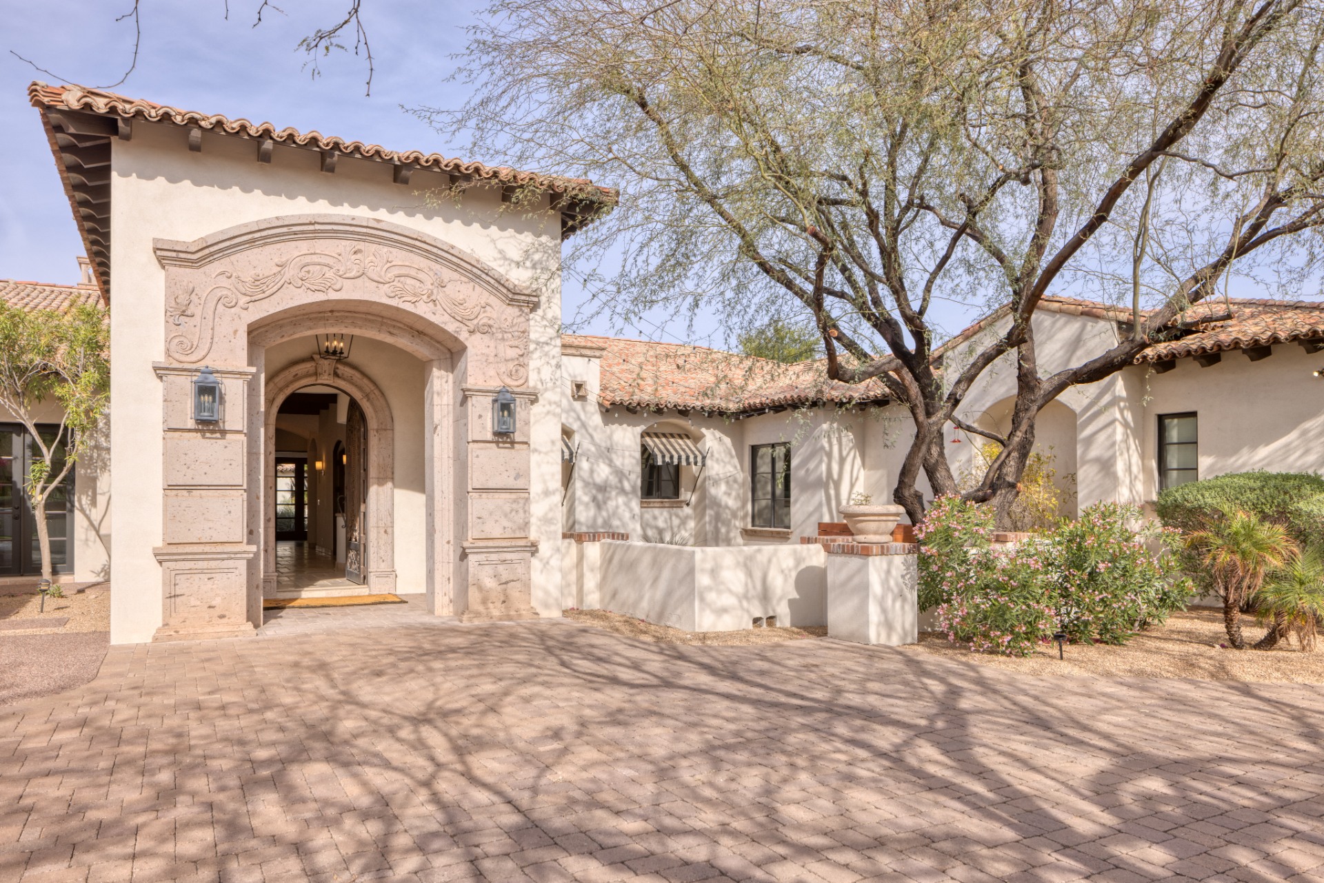 6116  N 38th Pl Paradise Valley AZ 85253