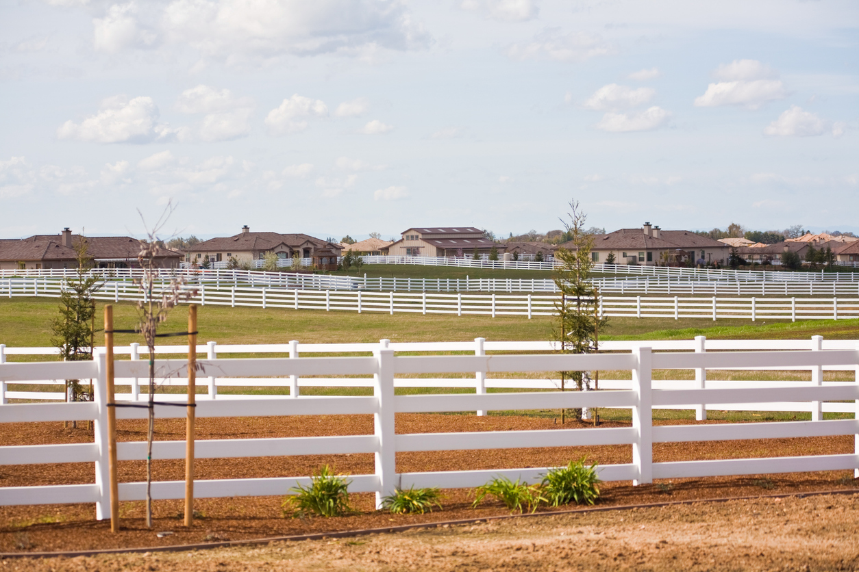 American Ranch House In Spring