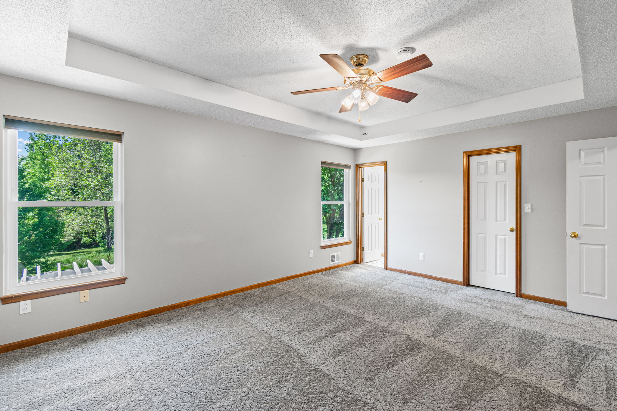 Upstairs bedroom with vaulted ceiling at 15801 E 2nd Street S, Independence, MO