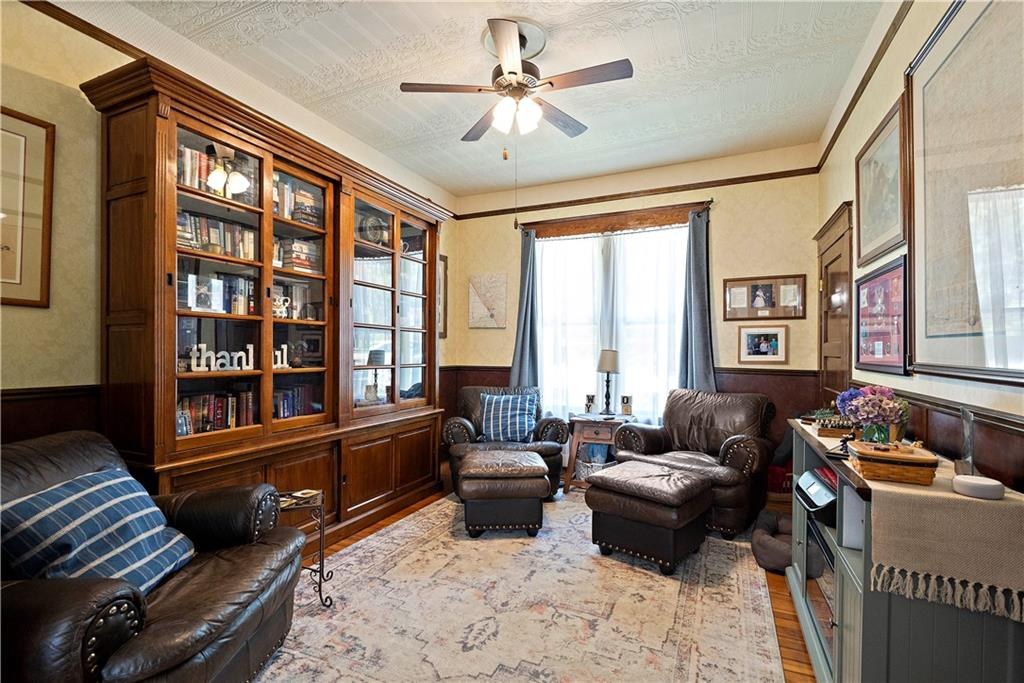 Library at 908 Washington Street, Weston, MO