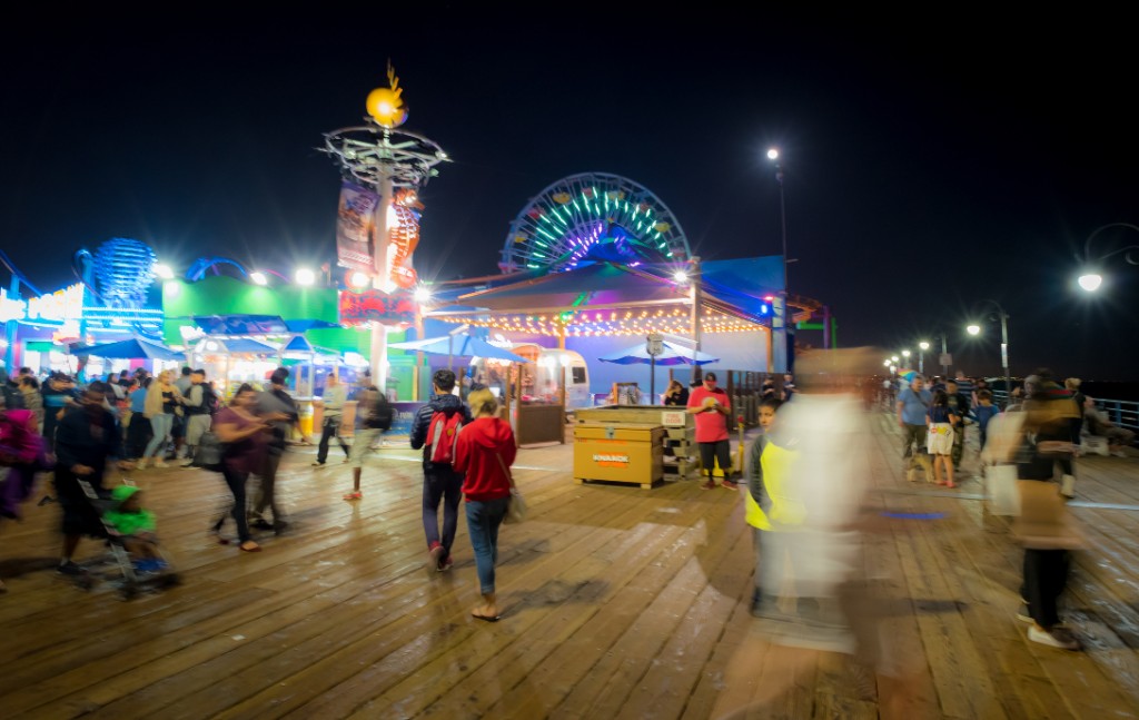 nightlife in santa monica pier