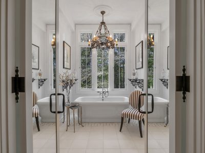 Large acreage luxury property with refined architecture in Campobello SC