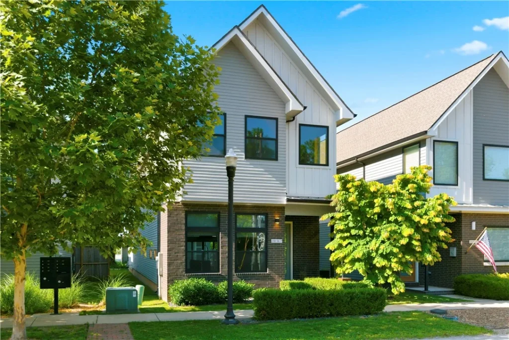 Streetview of Bentonville house
