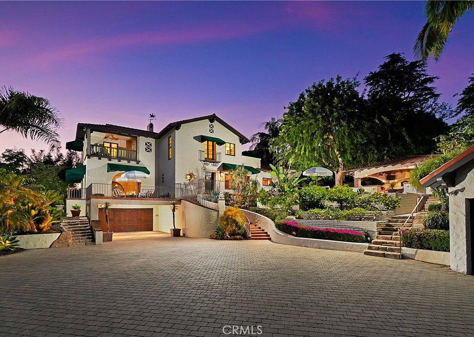 1681 La Loma Dr Santa Ana CA 92705