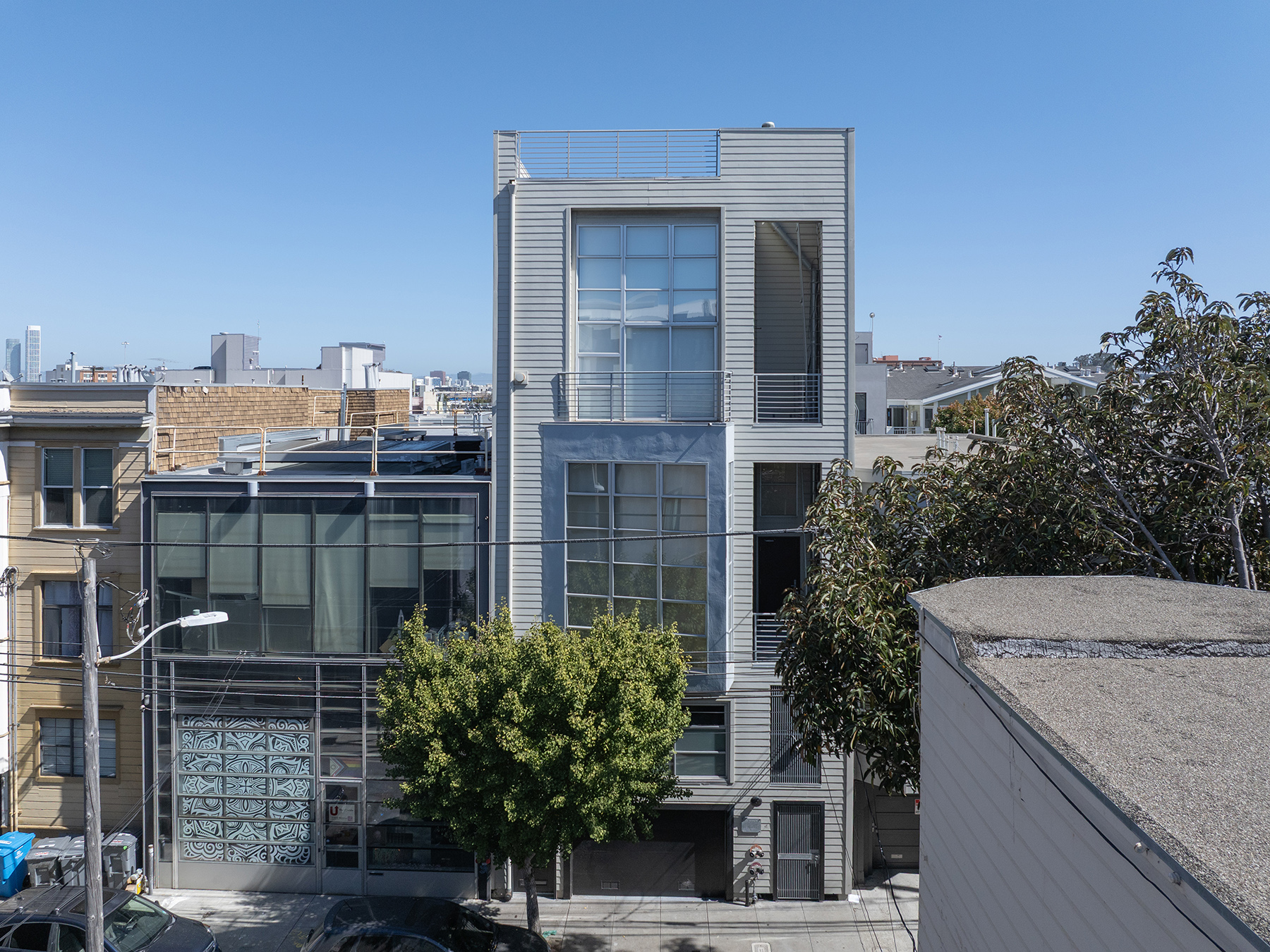 1335 Minna Street