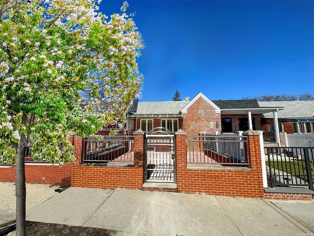 Houses for Rent in Rego Park, NY