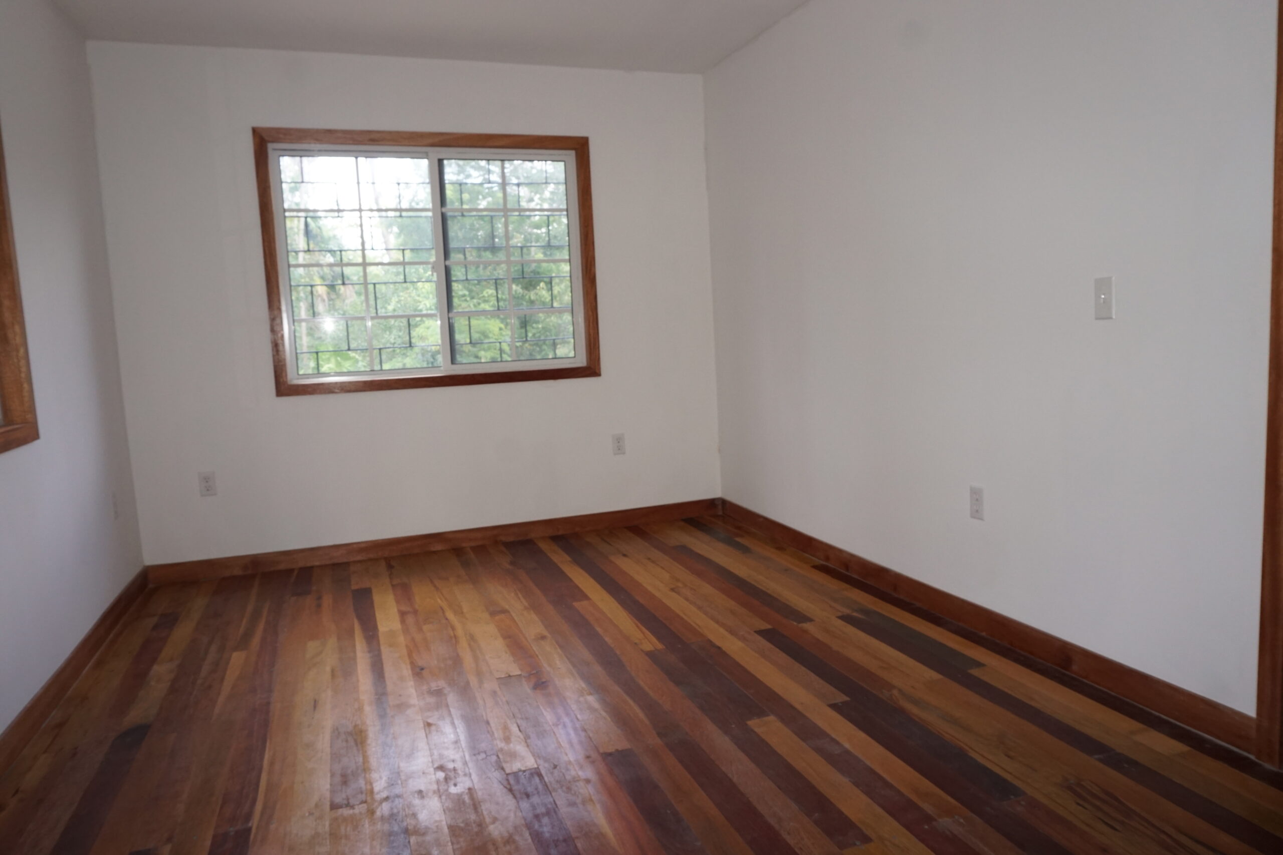 Listing Gallery 2