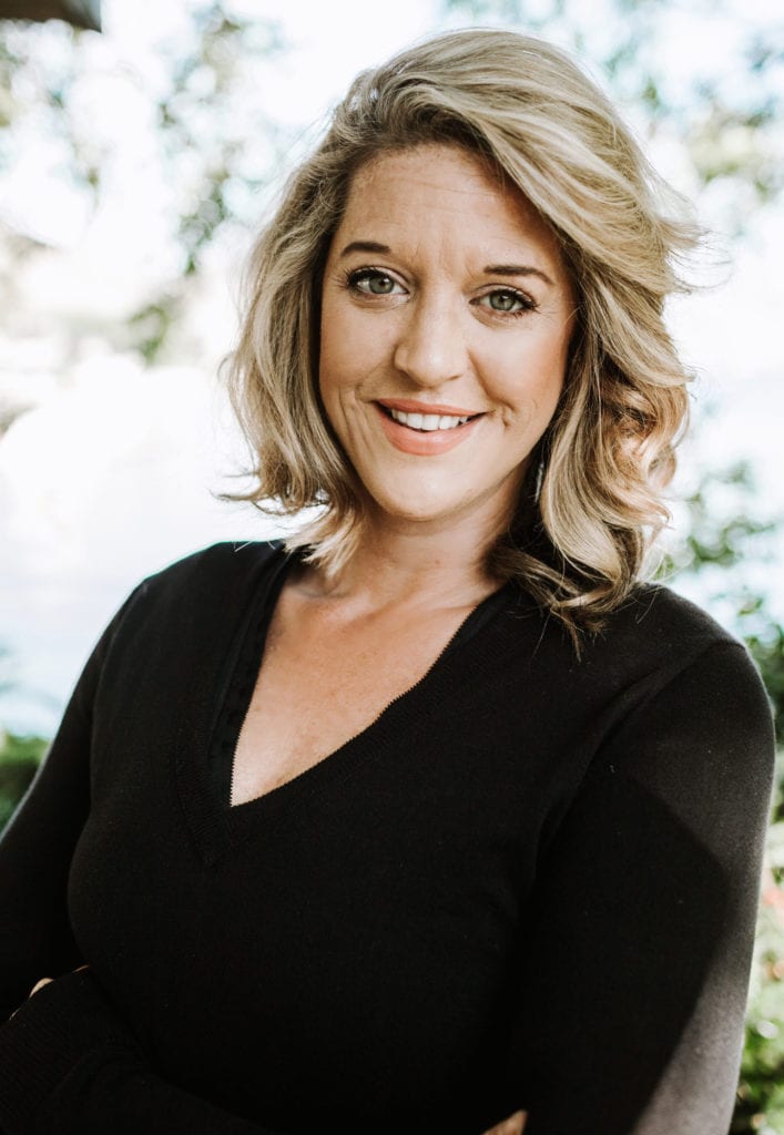Laura  Harris