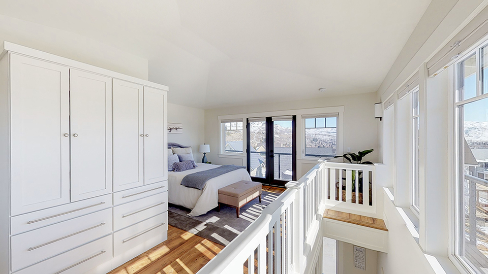 404 Porcupine Lane – Lookout Home