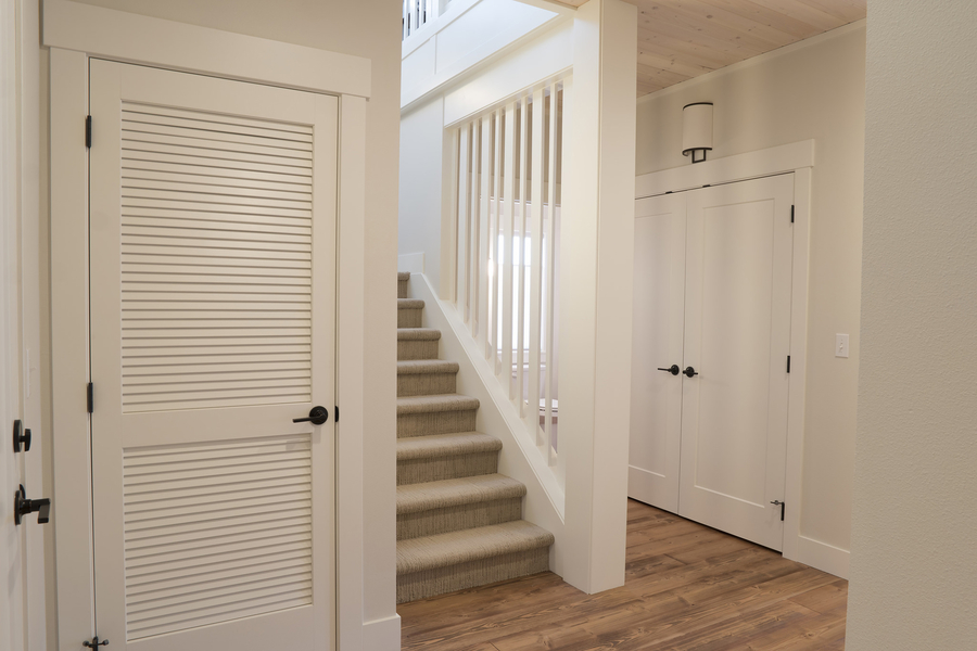 404 Porcupine Lane – Lookout Home