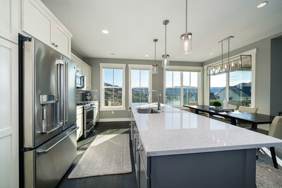 298 Bobcat Lane – Lookout Home