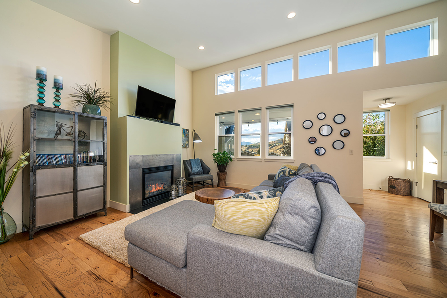 159 Porcupine Lane – Lookout Home