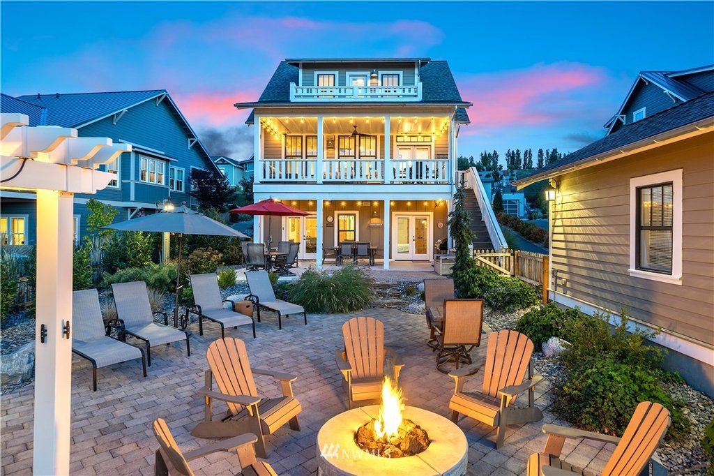 Top 5 Lake Chelan Homes For Sale