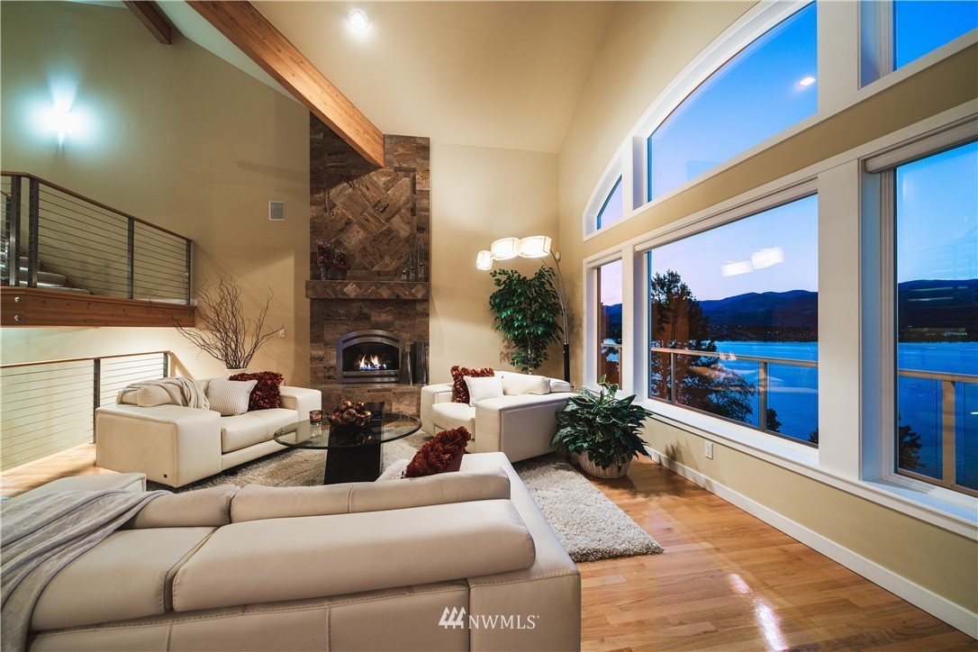 Top 5 Lake Chelan Homes For Sale