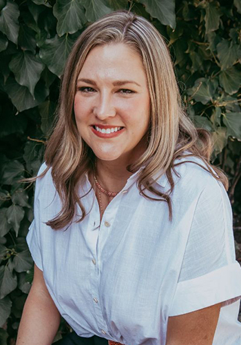 Kerry  Darata