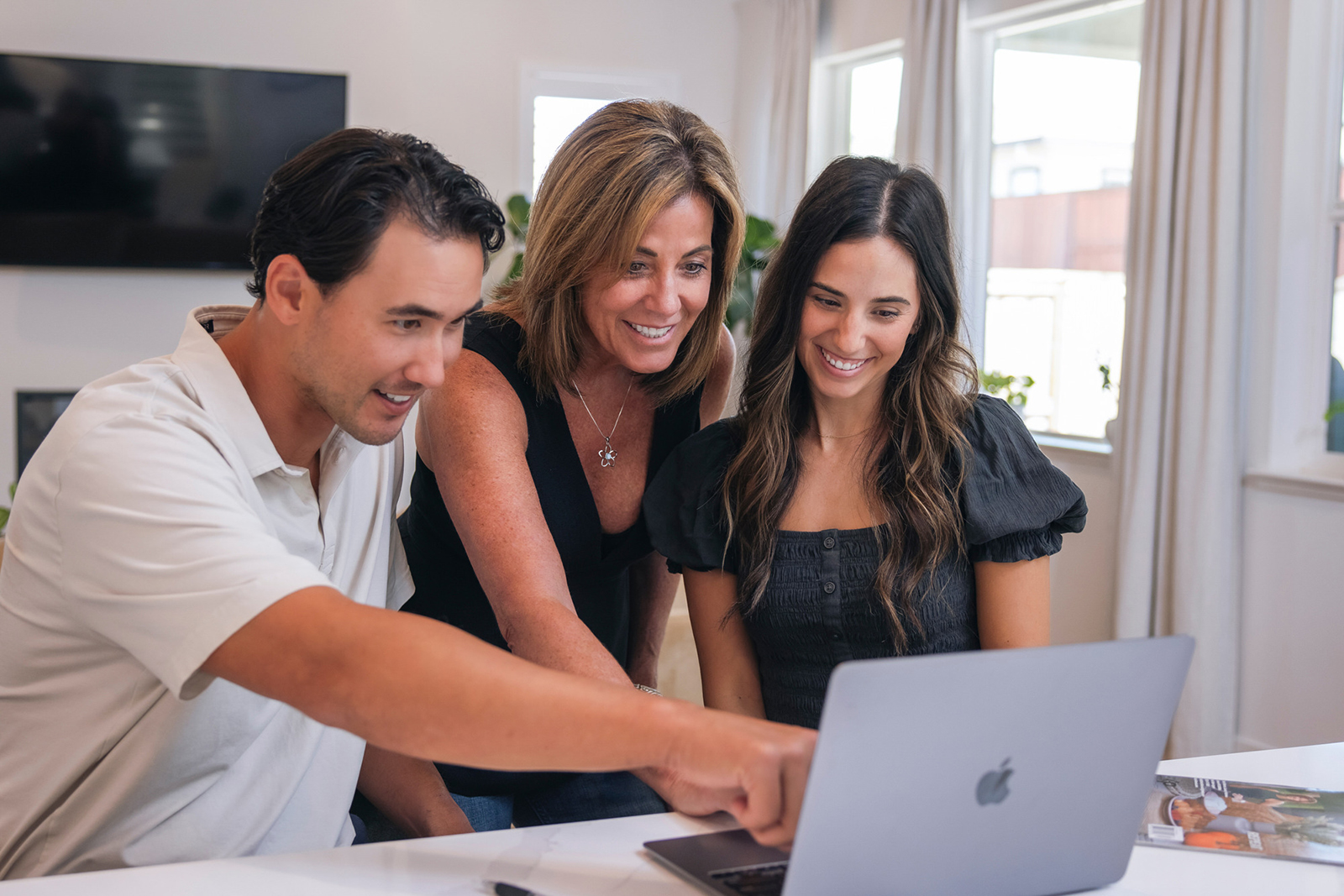 Select an agent & price