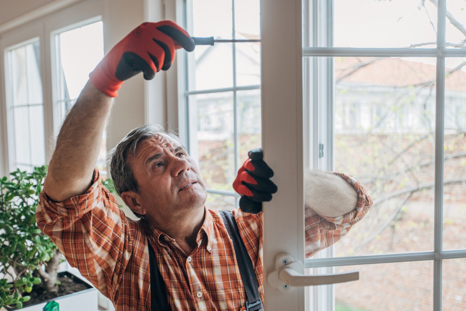 Maintain house and tools