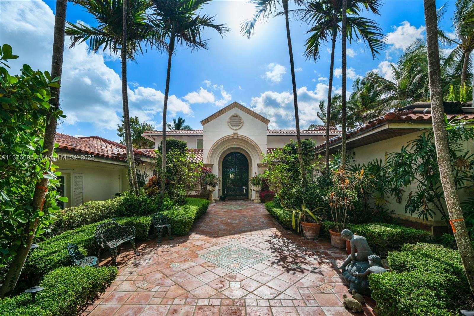 655 Ocean Blvd