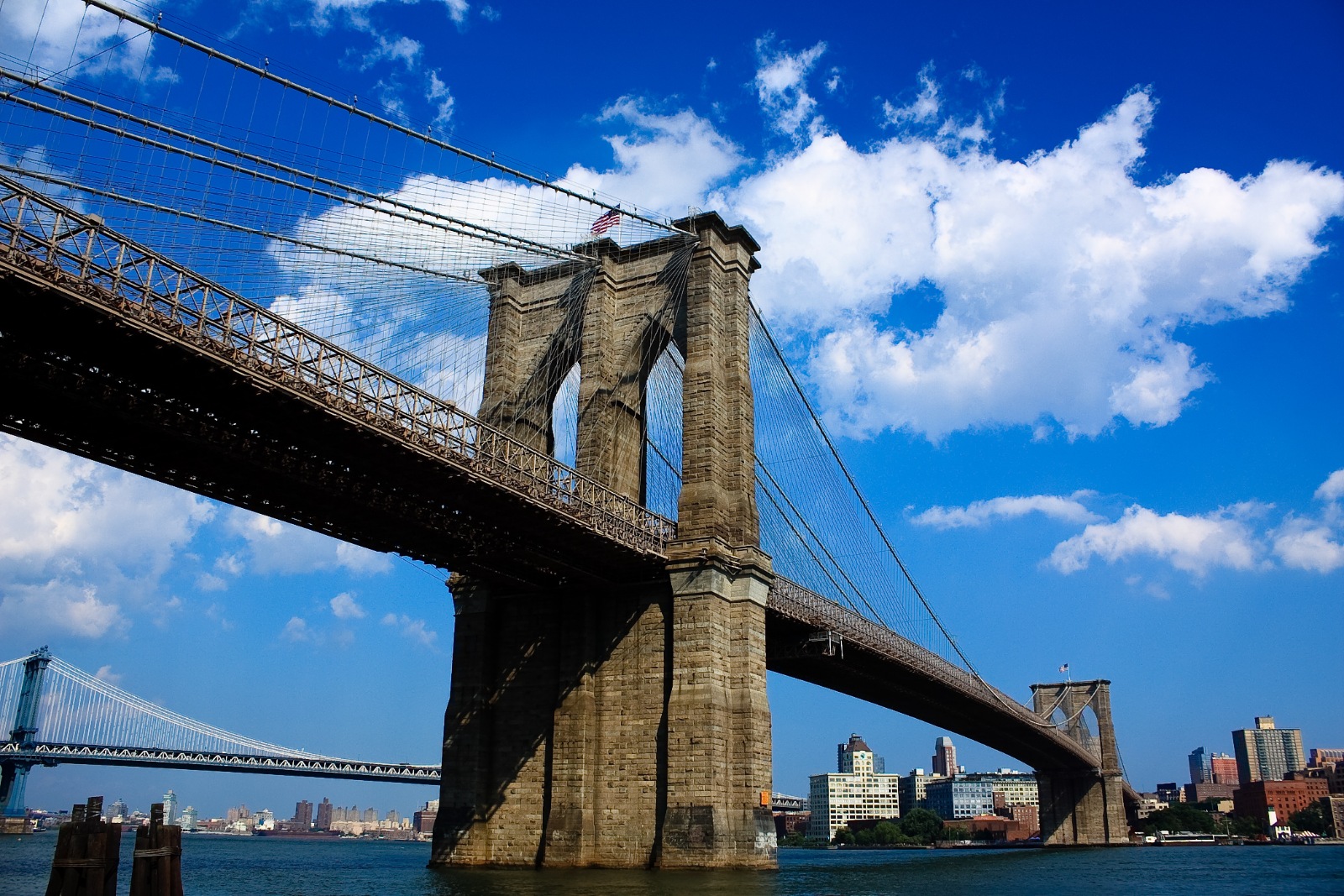 Brooklyn neighborhood skyline