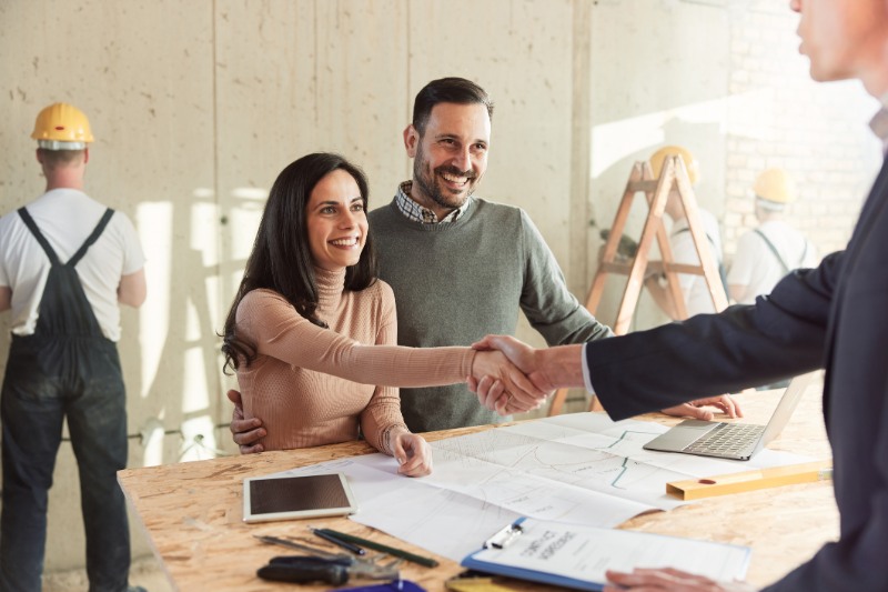couple came to an agreement with agent