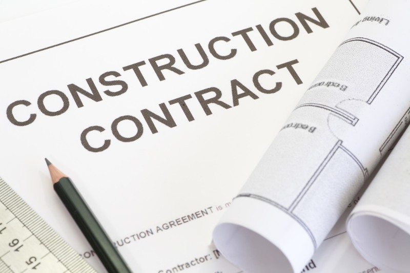 construction contract with pen