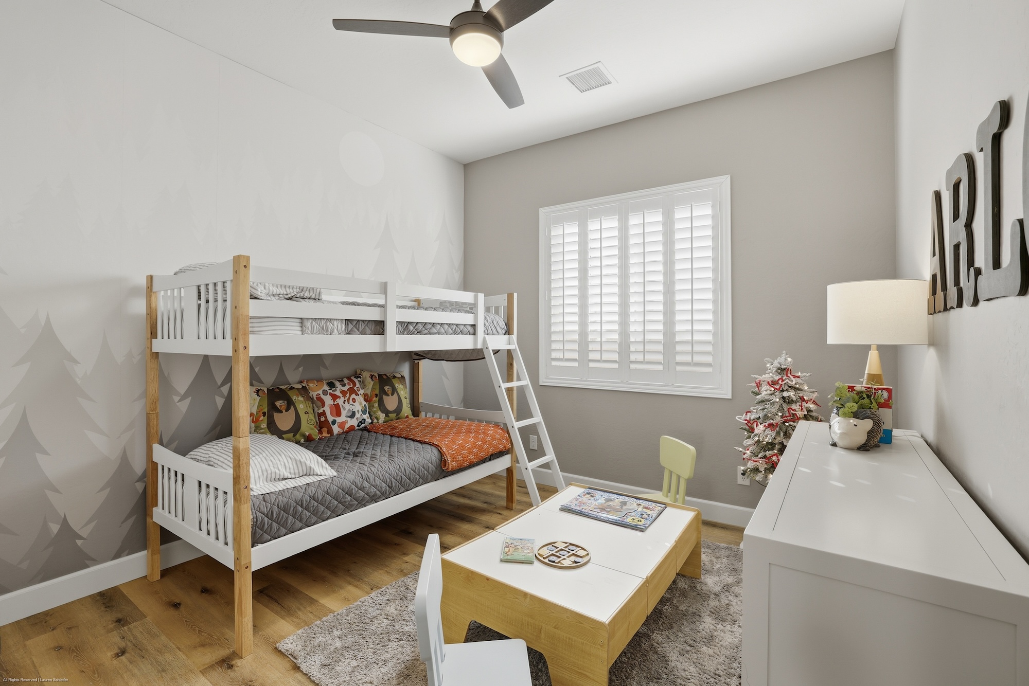 Guest Bedroom Detail