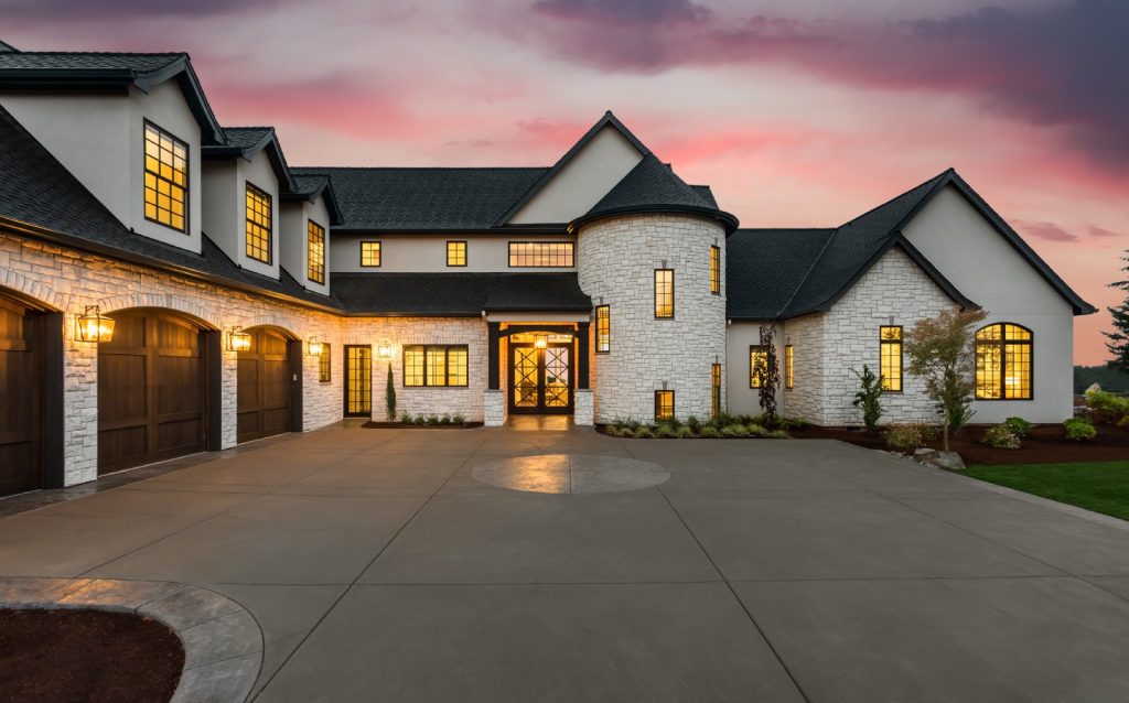 What Happens Behind the Scenes in a Real Estate Transaction