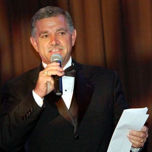 Luther Davis