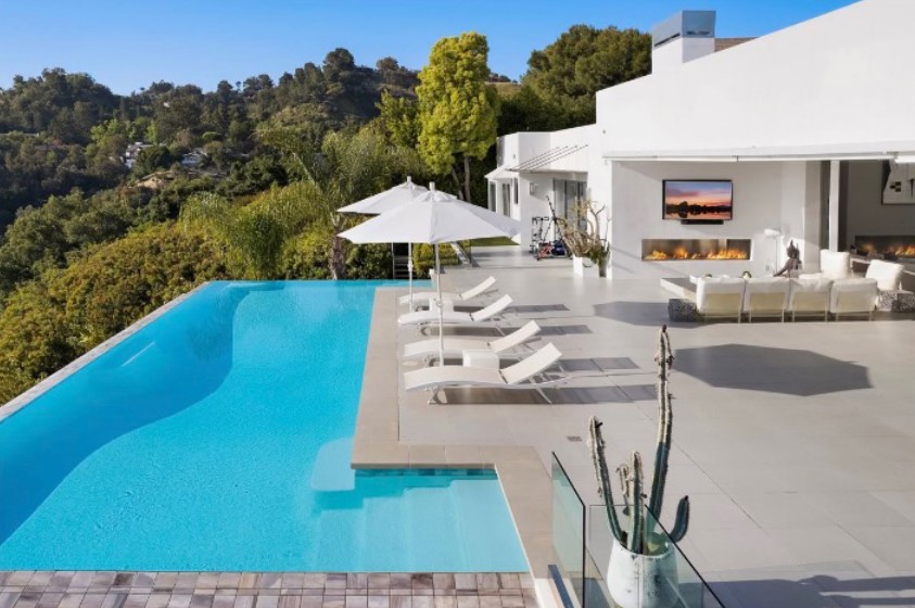 luxury pool