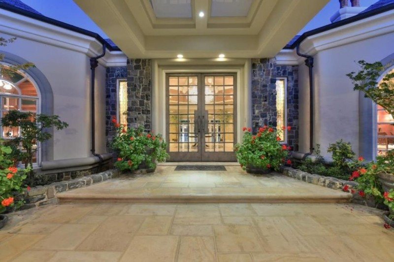 Jeff-Skoll-Luxury-Home-Front
